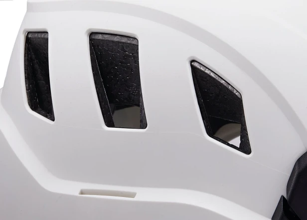 A020BA-STRATO-VENT-focus-3_LowRes.jpeg